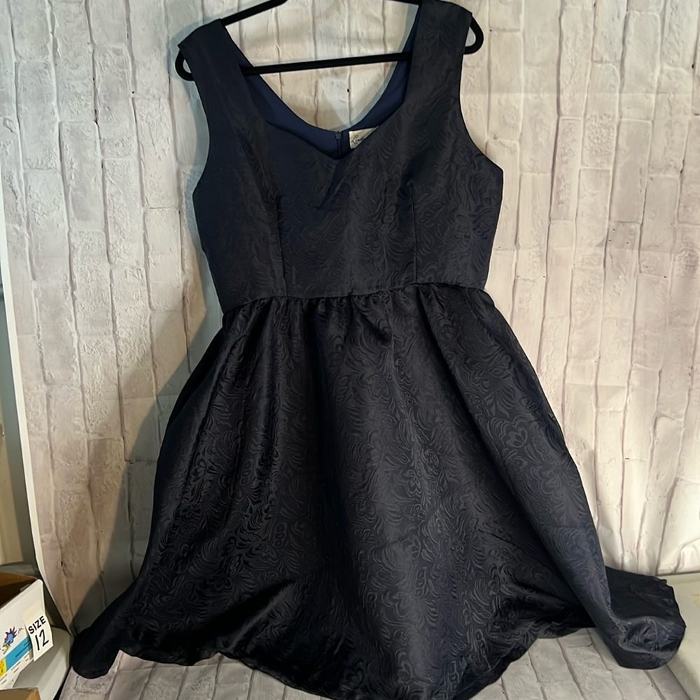 Lindy Bop Navy Blue size 14 UK floral embossed dress